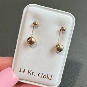 14 Kt Gold Ball Stud Earrings